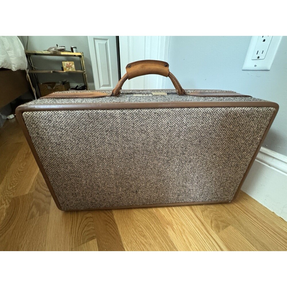 Vintage Hartmann Tweed Luggage Suitcase Brown Leather Handle Toile Lining 21"L